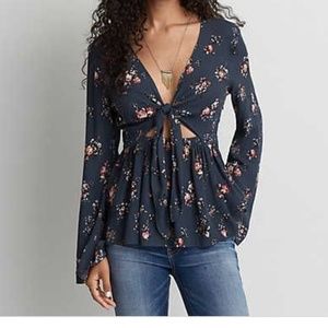 Keyhole tie front bell sleeve top